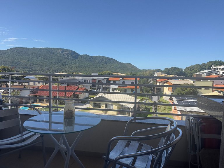 Piscina varanda espaçosa com churrasqueira a 3 min da praia