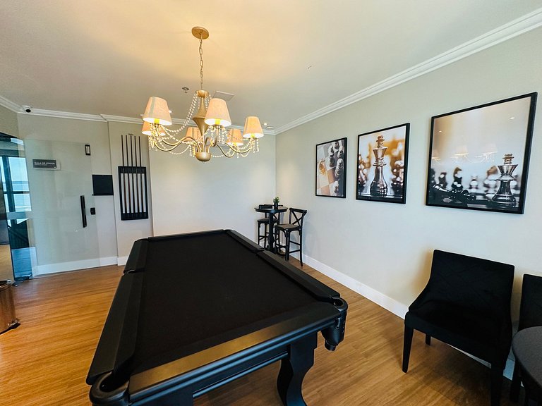 Studio, piscina, sinuca, academia sauna a 3 min praia