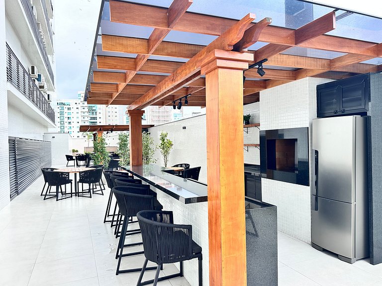 Studio, piscina, sinuca, academia sauna a 3 min praia