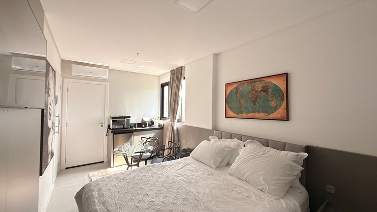 Studio piscina, sinuca, academia e sauna, a 3 minutos da pra