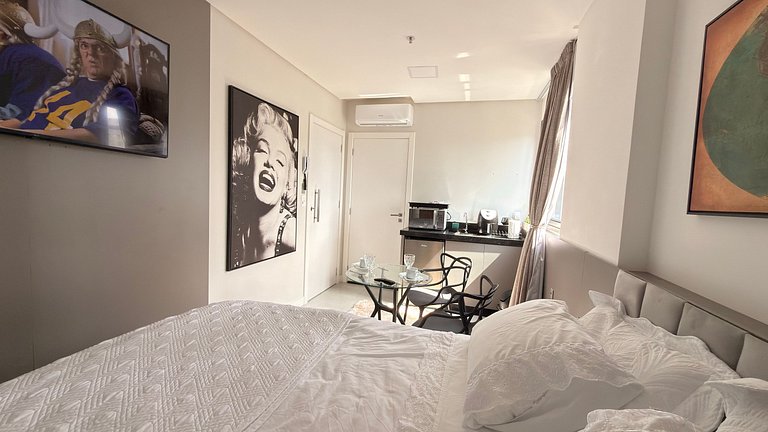 Studio, piscina, sinuca, academia sauna a 3 min praia