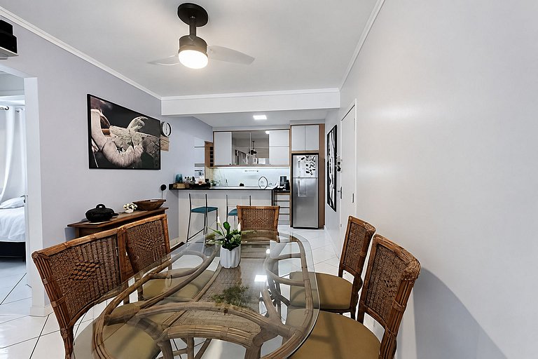 A 50 m da Praia Central com 2 quartos e garagem