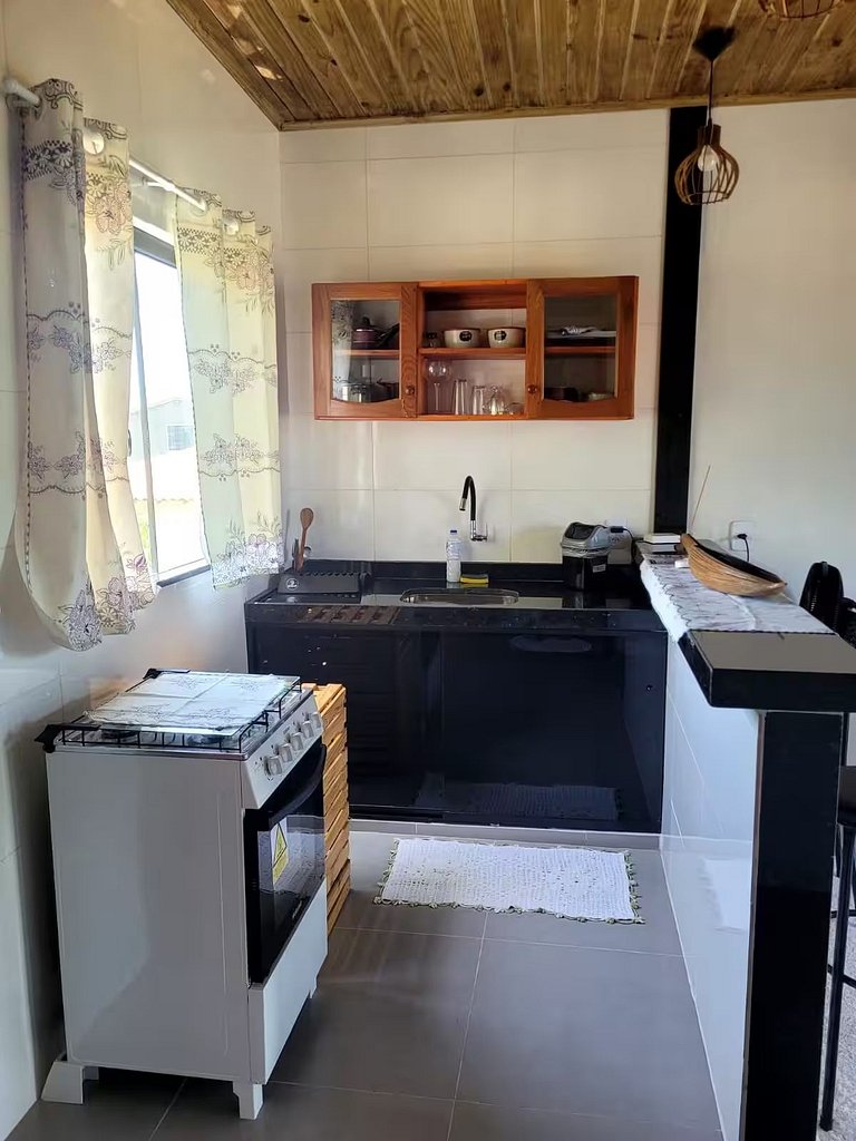 Quarto Cozinha 100 m da Praia Vila Mukaú B